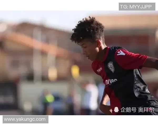 当今足球明星的璀璨星空与他们背后的传奇故事探秘